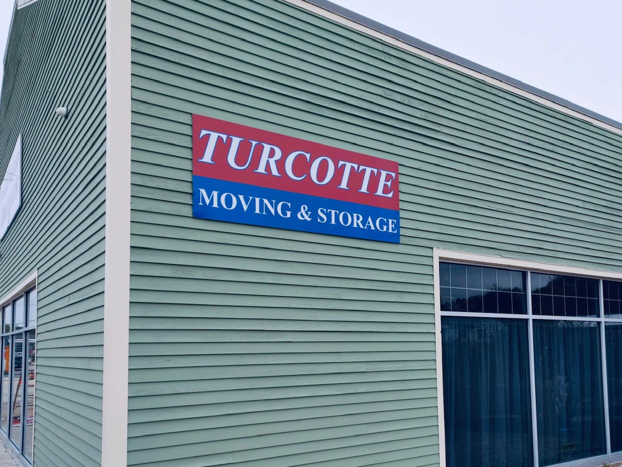 turcotte moving exterior sign - professional movers hampton new hampshire